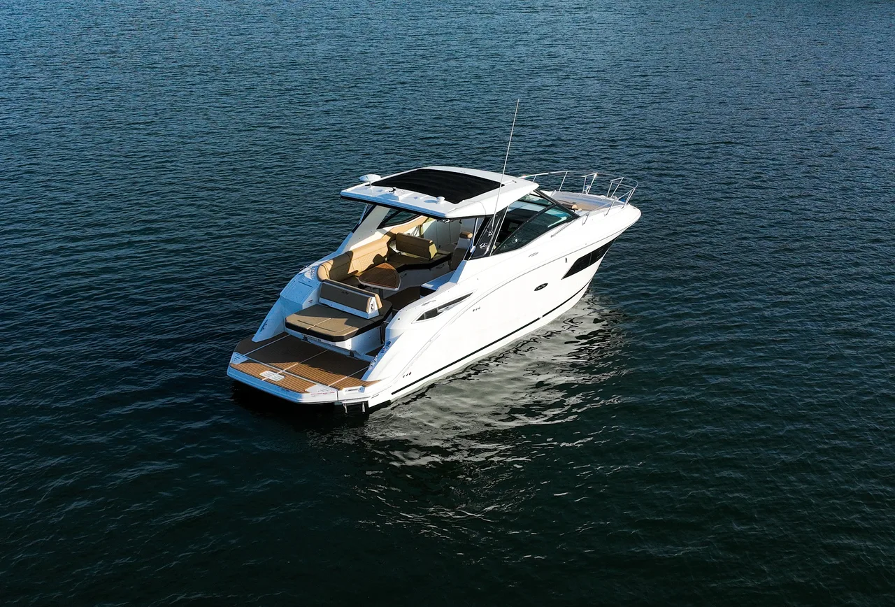Sea Ray 320 Sundancer on the water at Ugly John's, professional photo 1