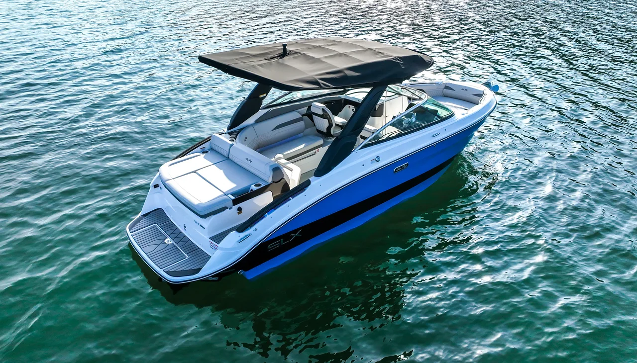 Sea Ray SLX 260 on the water at Ugly John's, professional photo 3